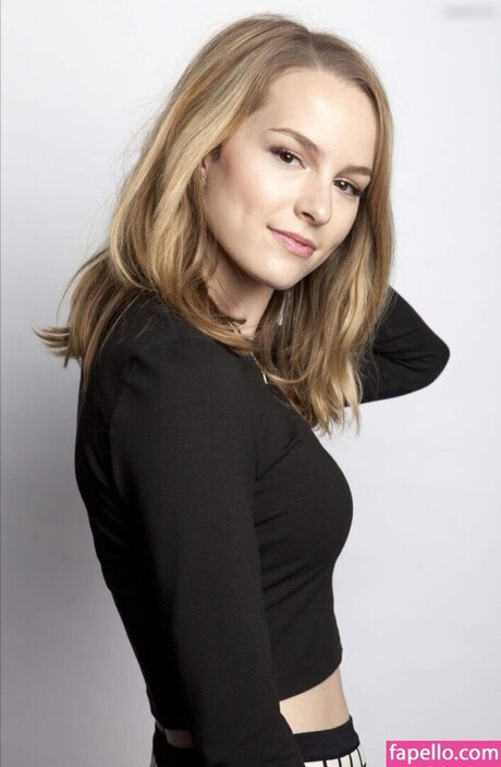 Bridgit Mendler pretty pornstar photo