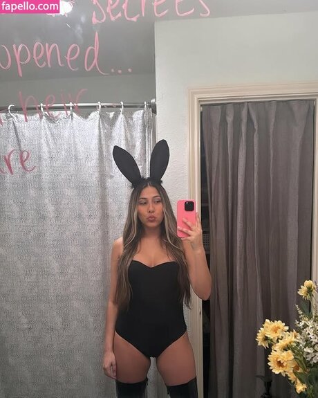 Mia Bosman star nude photo