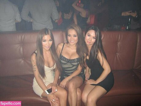 Stephanie Ly xxx model picture