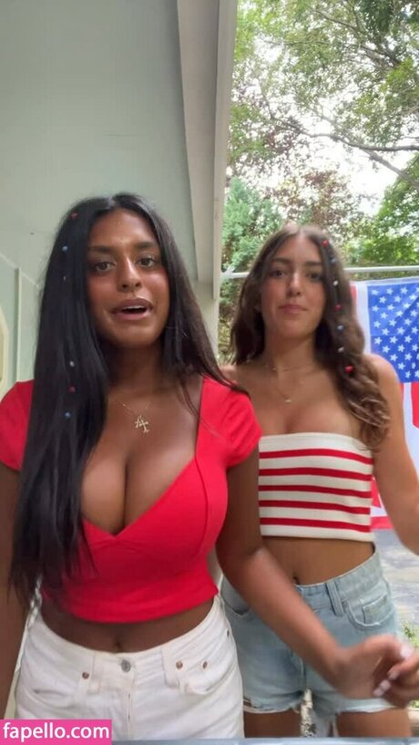 Honeypot1766 pretty model picture