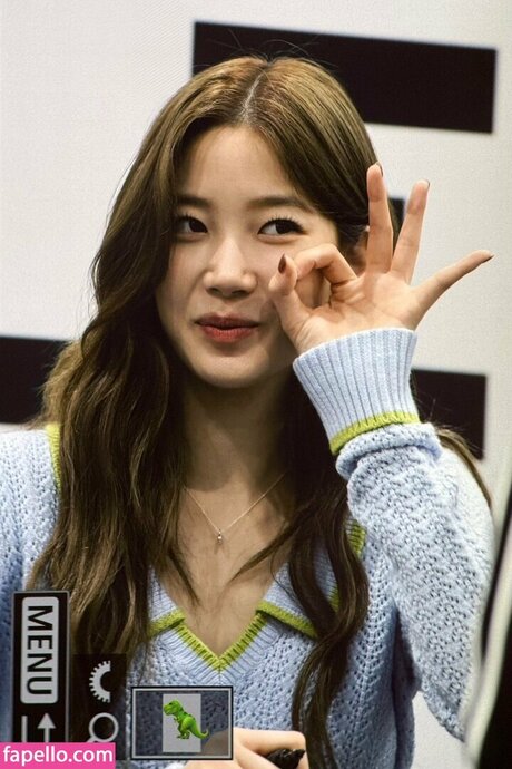 Kazuha Nakamura_ star nude photo