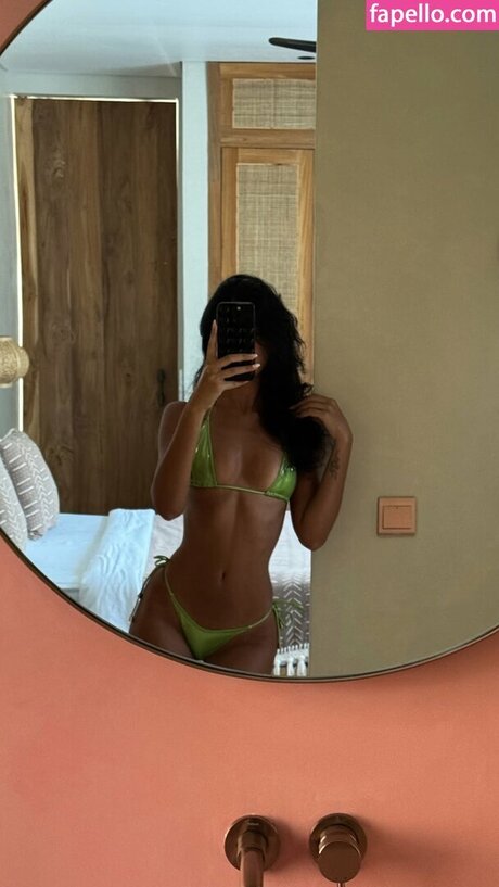 thick mom onlyfans sexy image