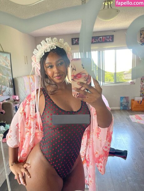 Yungnena pornstar exclusive photos