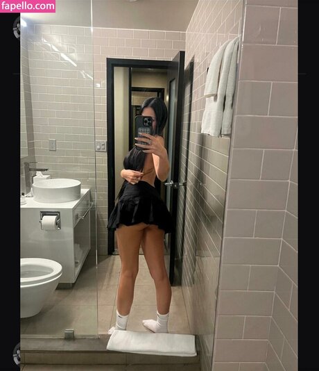 sophiakellyy nude actress gallery