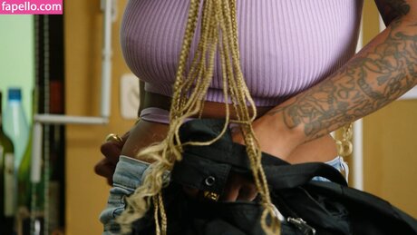 Nura Habib nude actress pictures