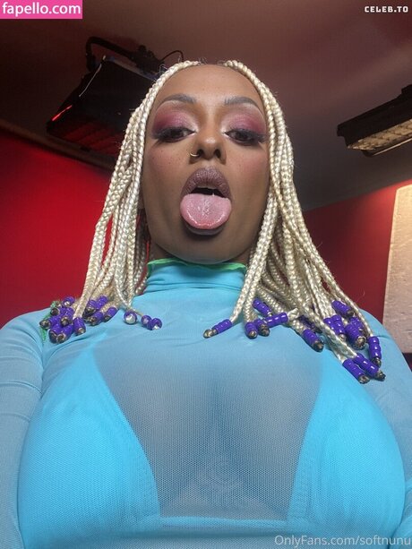 Nura Habib pretty model image