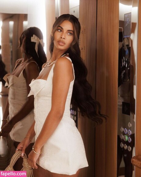 Sophie Piper erotic star image