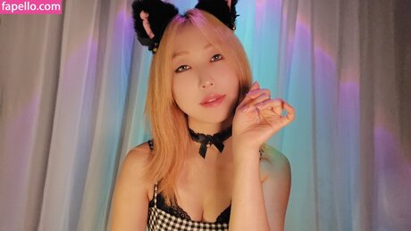 Nalbi ASMR model sexy pic