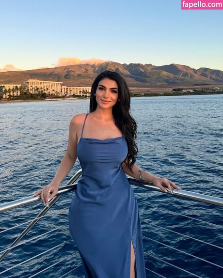 Zenoviajafar model img