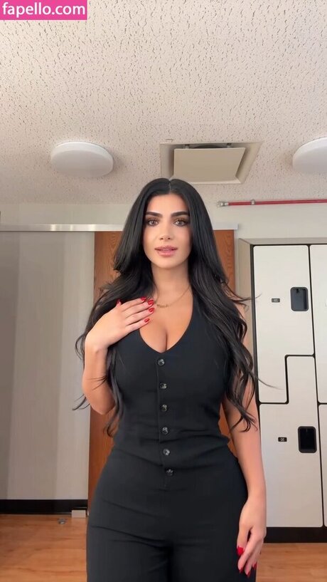 Zenoviajafar pornstar hd pic