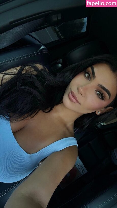 Zenoviajafar sex model image