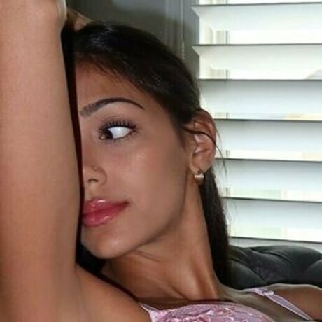 Chelstres star nudes images