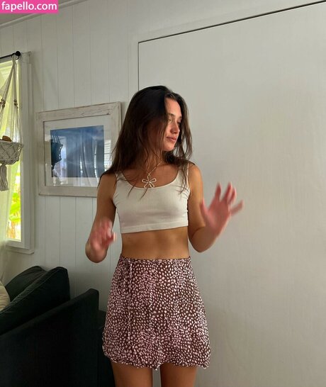 Hannah Meloche naked star photos