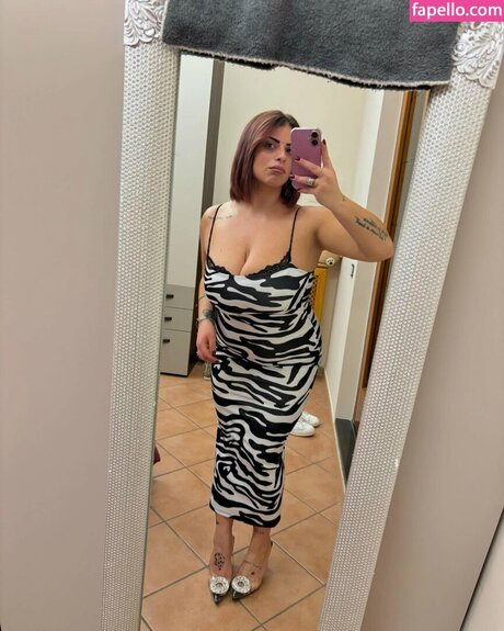 famous onlyfans naked photos