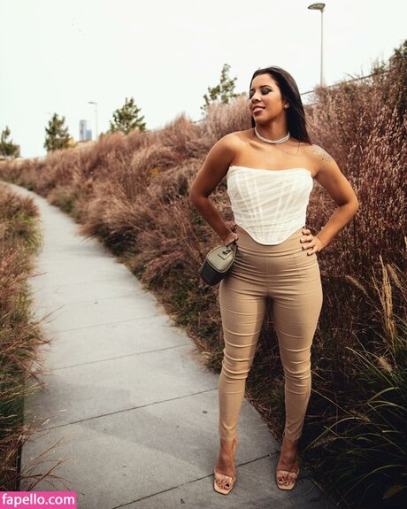 beautiful ebony onlyfans naked pic