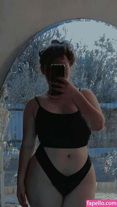 Evvoxi star xxx gallery