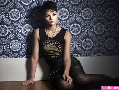 Brianna Hildebrand pornographic actress pics