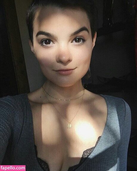Brianna Hildebrand erotic actress img