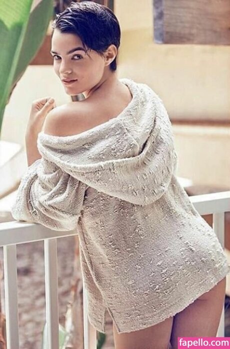 Brianna Hildebrand star pretty img