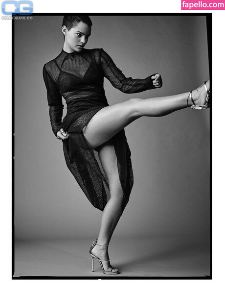 Brianna Hildebrand model pretty photo