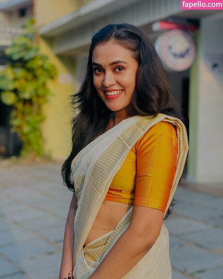 Mithu Vigil pornstar erotic img