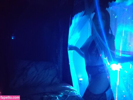 Eight Bit free model galleries