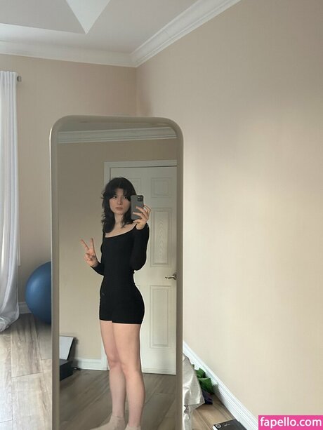 Squirtstain free pornstar photo