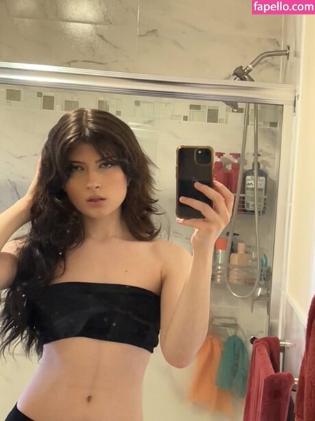 Squirtstain exclusive pornstar img