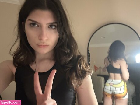 Squirtstain nude actress galleries