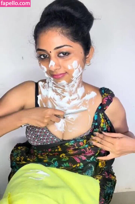 Sharmy Vlogs nude star picture