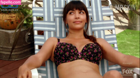 Hannah Simone sexy model pictures