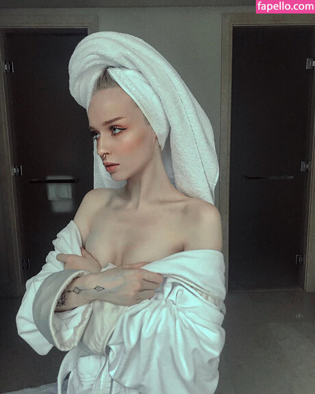 albertaberlin star hot picture