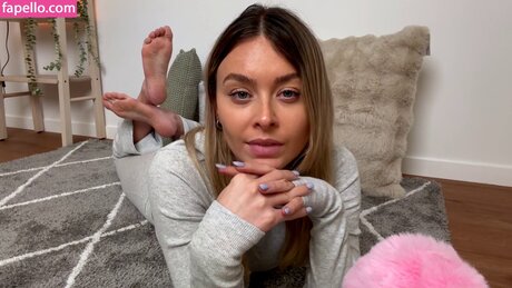 Simply Kel ASMR art star gallery