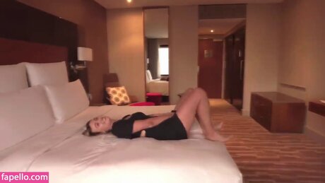 Simply Kel ASMR xxx actress pictures