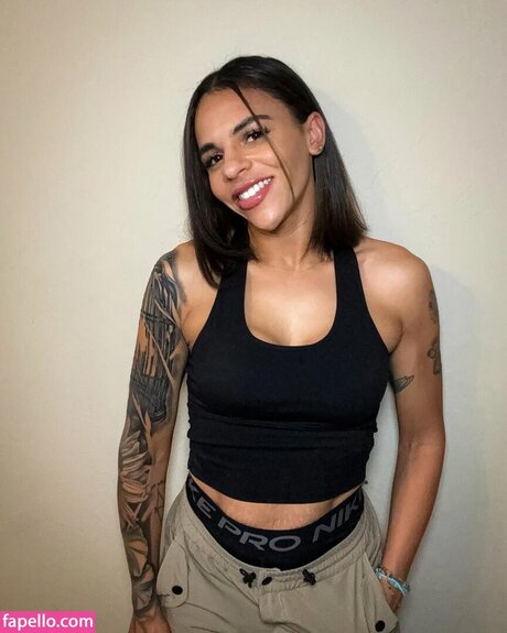 Amber Reacts model beautiful pics