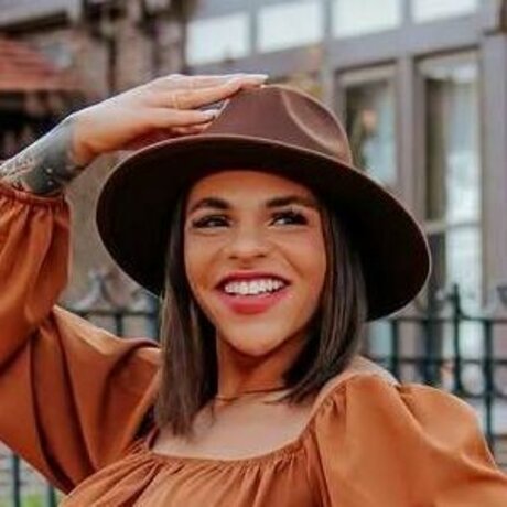 Amber Reacts pornstar erotic galleries