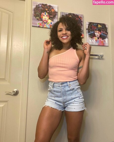 Amber Reacts model beautiful photo