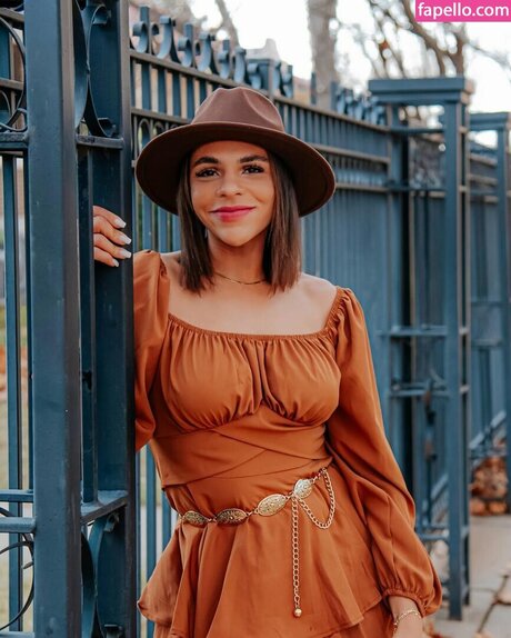 Amber Reacts erotic star photos