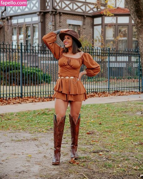 Amber Reacts model xxx img