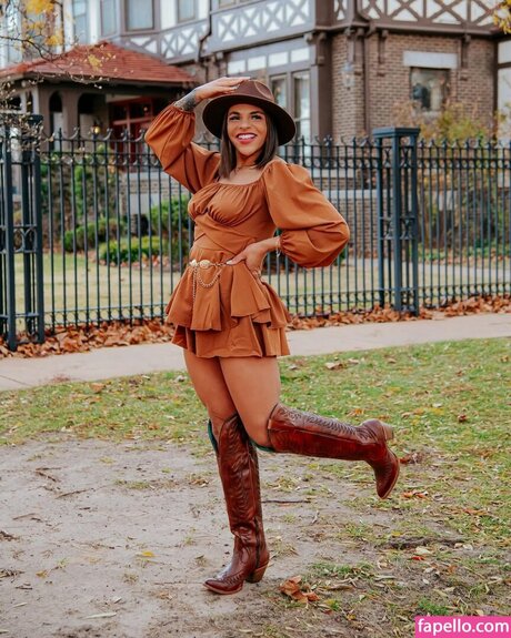 Amber Reacts star best pictures