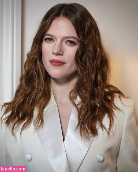 Rose Leslie star naked pictures