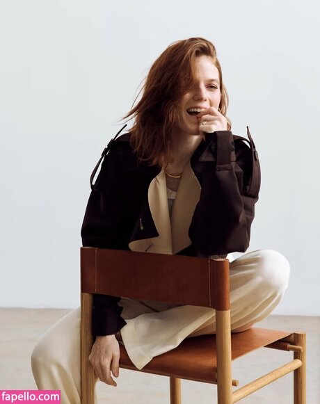 Rose Leslie pornstar art images