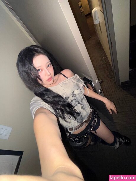 Hwiseo pornstar sex photos