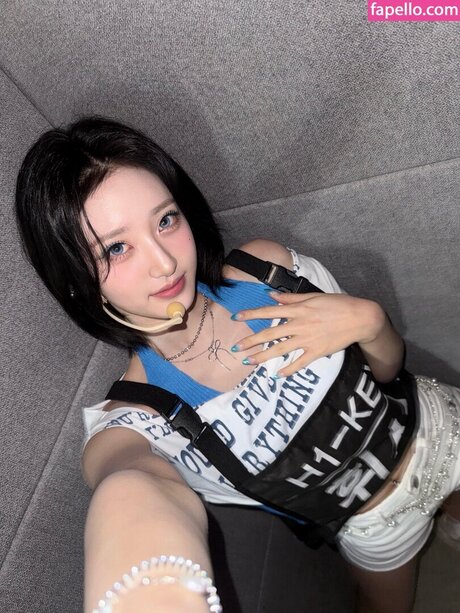 Hwiseo pornographic model galleries