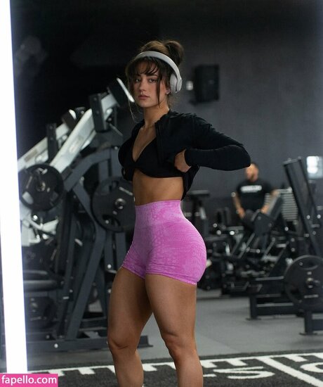 Jessica Bickling hot actress img