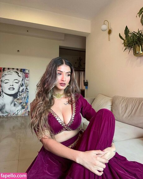 Shambhavi Singh exclusive pornstar img