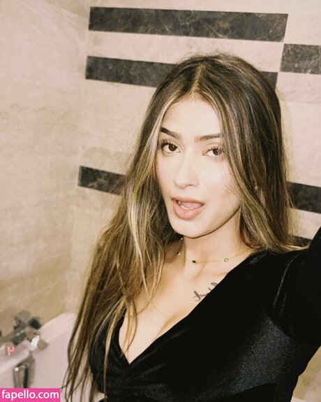 Shambhavi Singh exclusive model gallery