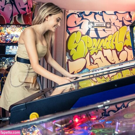 old young lesbian onlyfans exclusive picture