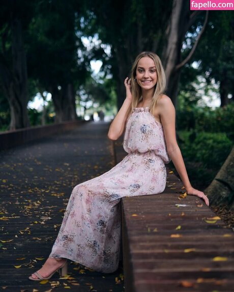 Nicola Crisa erotic star img