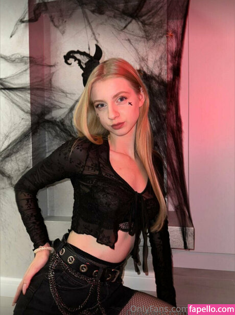 hottest teacher onlyfans naked img